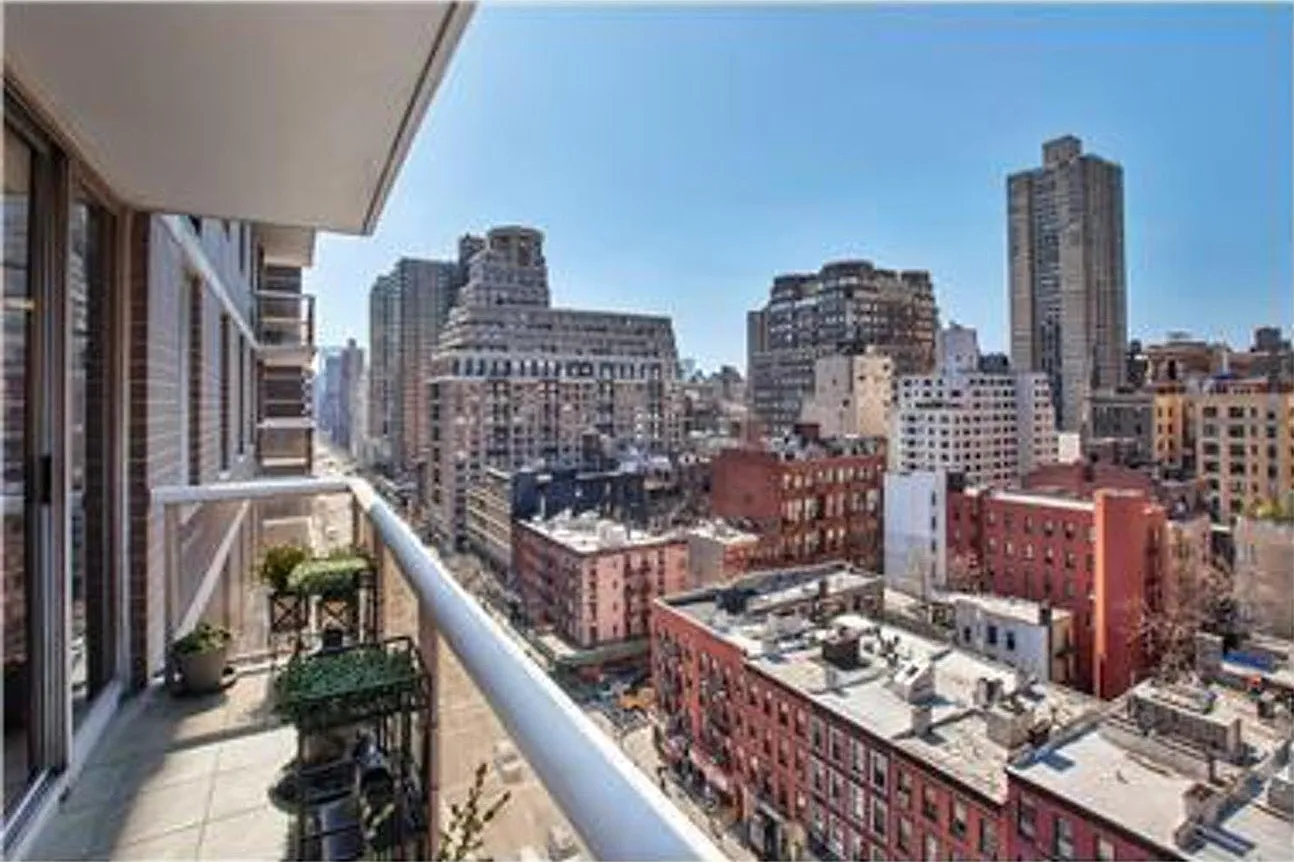 200 East 89th Street — Photo 1