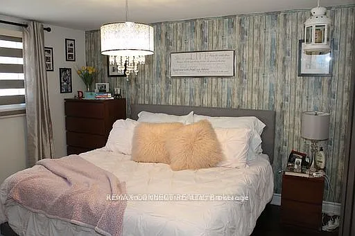 376 Dwight Ave — Photo 12