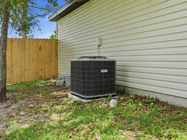 254 E Iris Ln — Photo 42