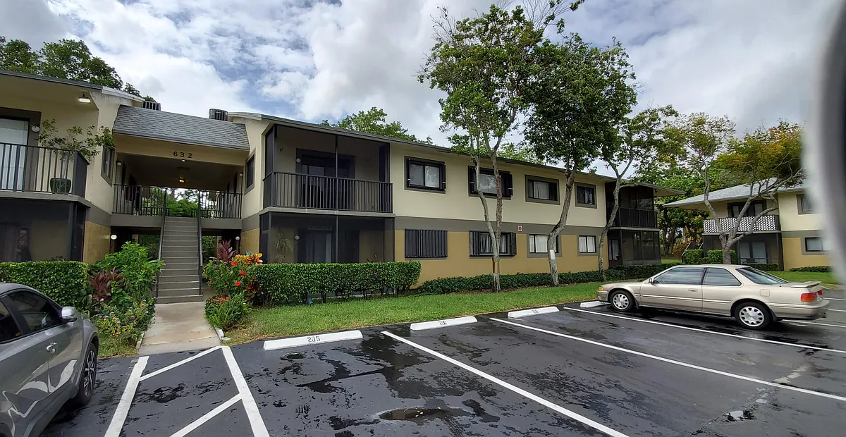Building Photo - 677 Trace Cir #101