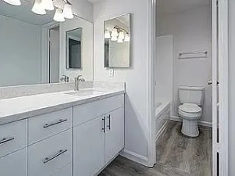 450 N Civic Dr #101 — Photo 8