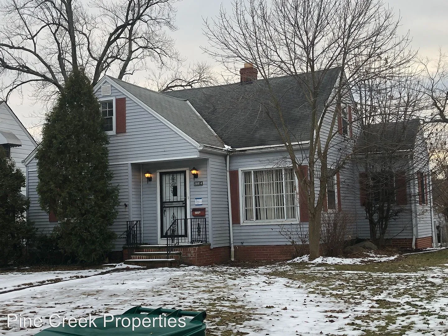 20814 Raymond St photo 1