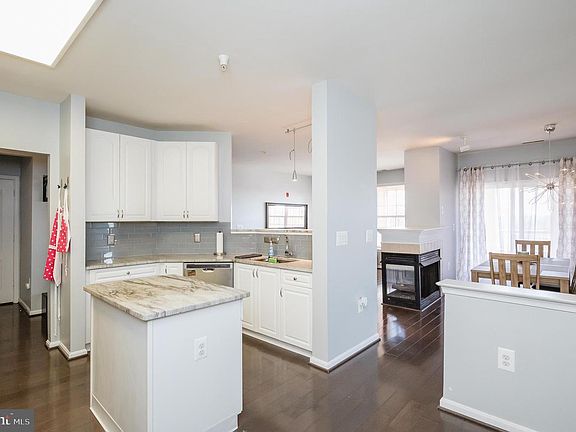 3rd image of 400 Symphony Cir Unit 239E