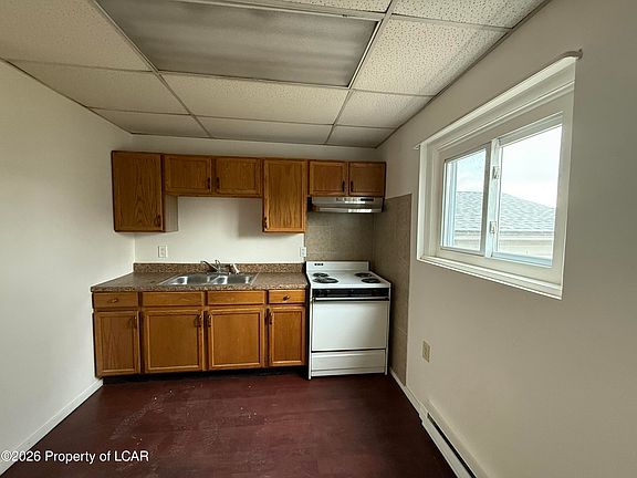 5th image of 538 Carson St