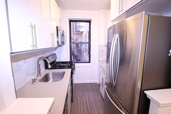 Rented by Kian Realty | media 8