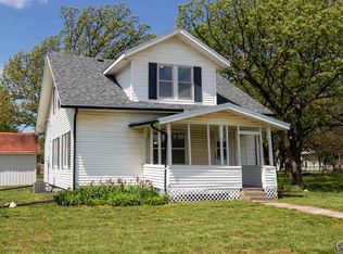 402 4th St, Americus, KS 66835