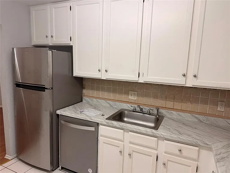 3956 Versailles Dr #3956B — Photo 24