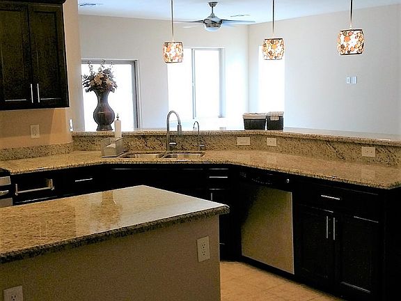 4th image of 272 E Jade Dr