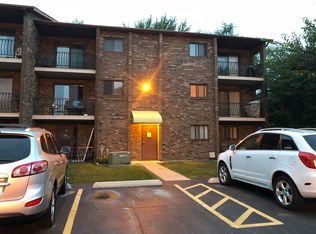 12745 Carriage Ln APT 1S, Crestwood, IL 60418