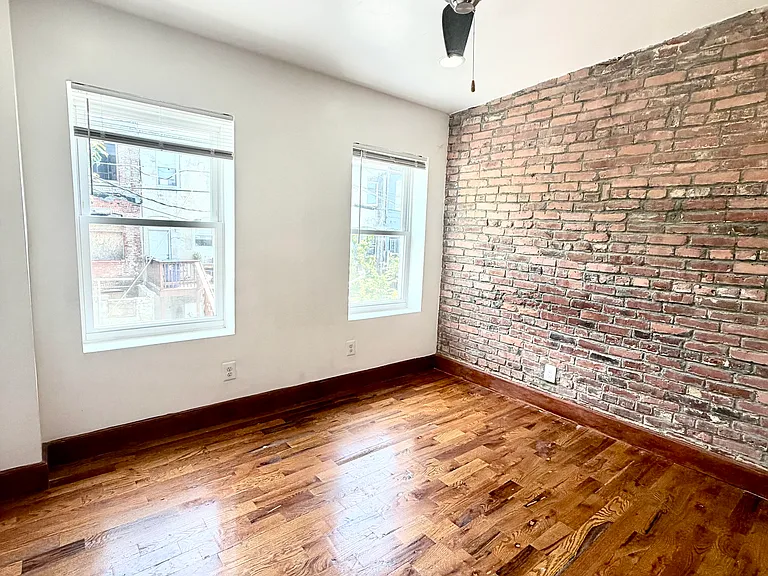 1819 N Port St — Photo 12