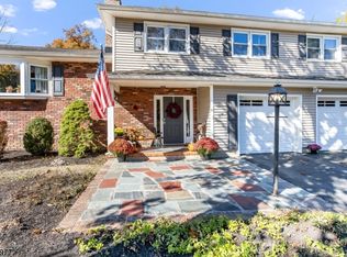 33 River Rd, Denville, NJ 07834