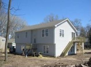 507 Northlake Rd, Lakemoor, IL 60051