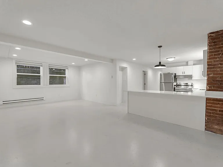 1511 E Alder St — Photo 3