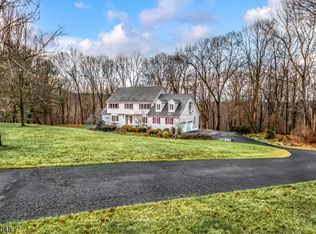 26 Cider Mill Ln, Port Murray, NJ