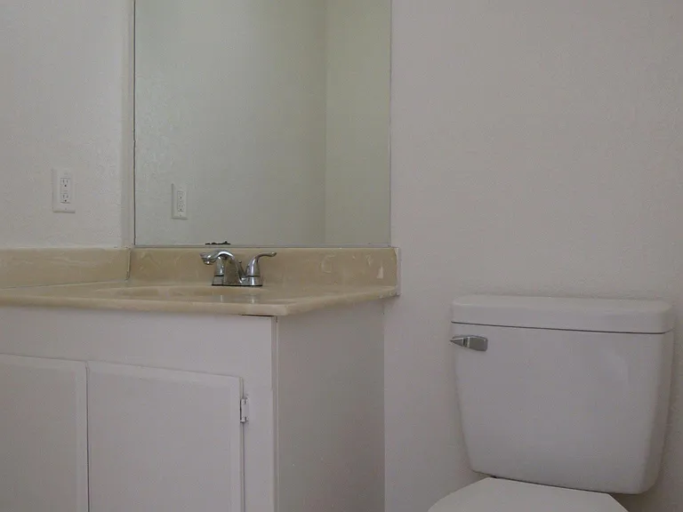 38729 11th St E #5 — Photo 5