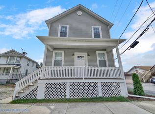 2413 Indiana Ave, Lansing, IL 60438