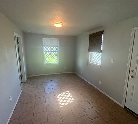 2nd image of 5610 Hall Ave #1/2