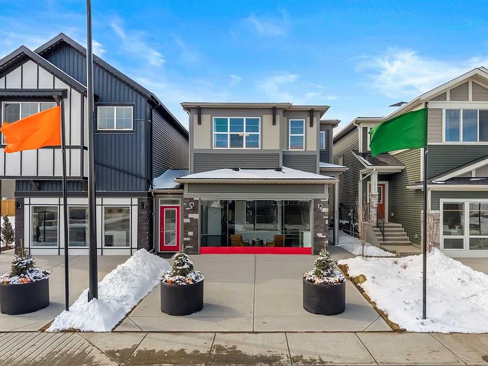 1st image of 207 E Huxland Path NE