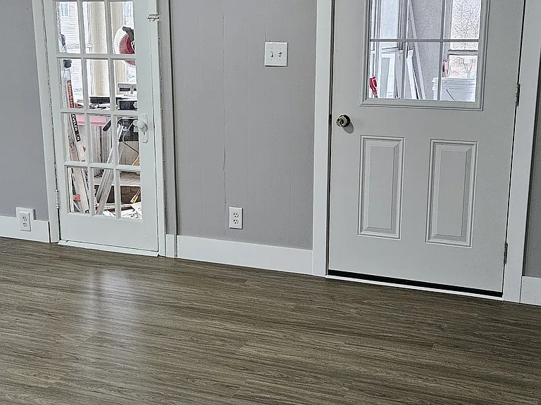 661 N Main St — Photo 5