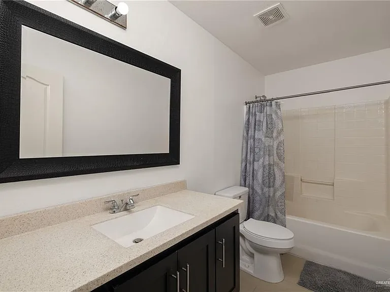 4705 Violet Ave — Photo 10