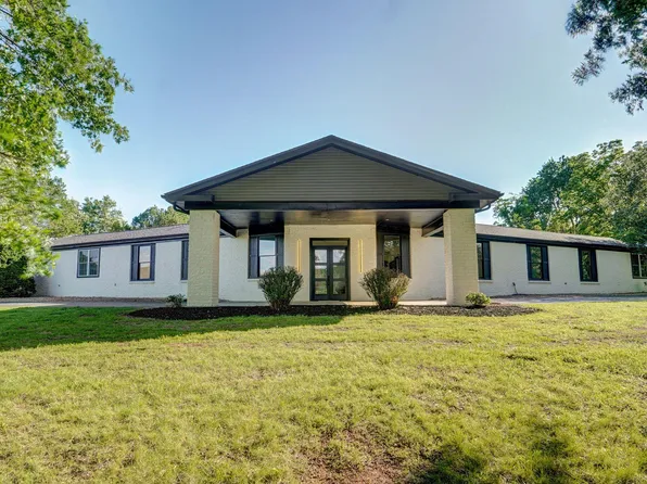 5021 S Farm Rd 137, Springfield, MO 65810