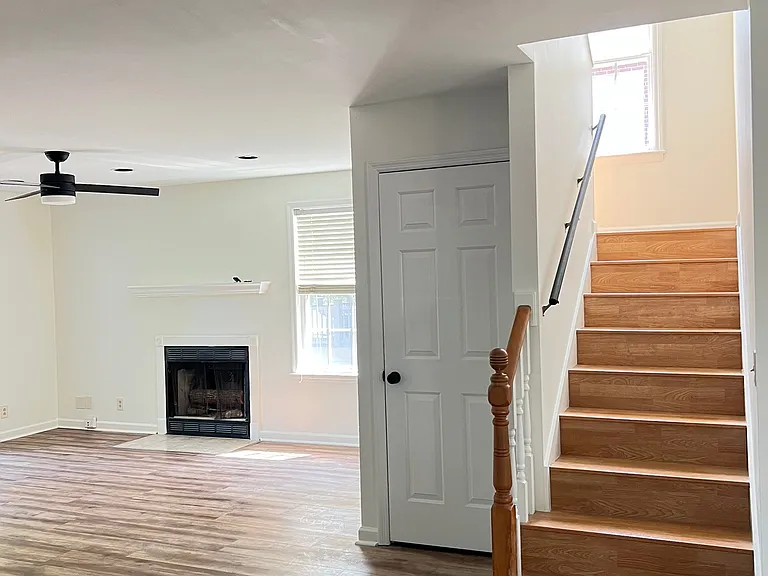 1808B Ashwood Ave — Photo 4