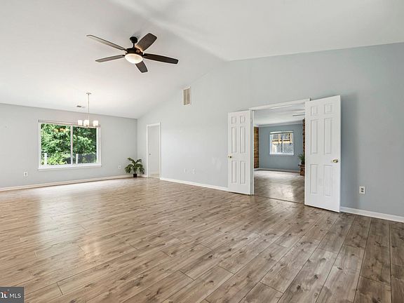 4th image of 7192 Sunrise Ct
