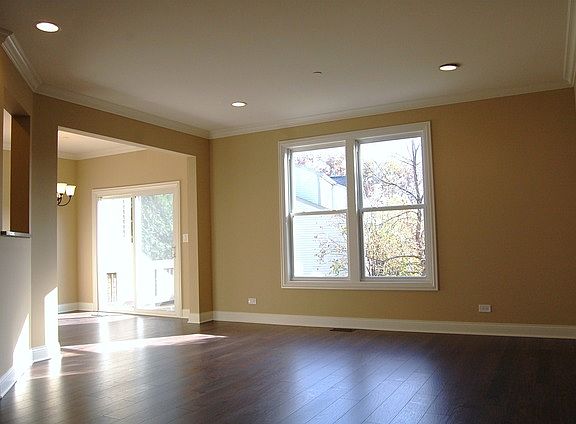 3rd image of 913 Kings Canyon Dr