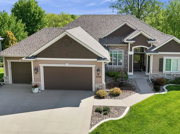 2408 W 10th Ave, Indianola, IA 50125