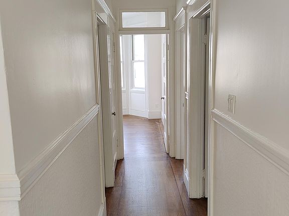 4th image of 983-987 Jackson St