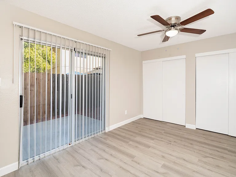 837 Carro Dr — Photo 9