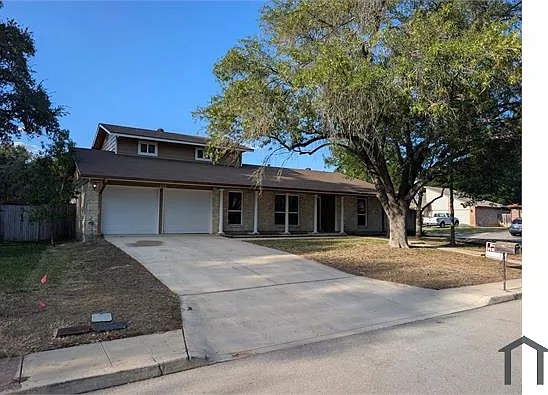 1203 Weeping Willow St — Photo 9
