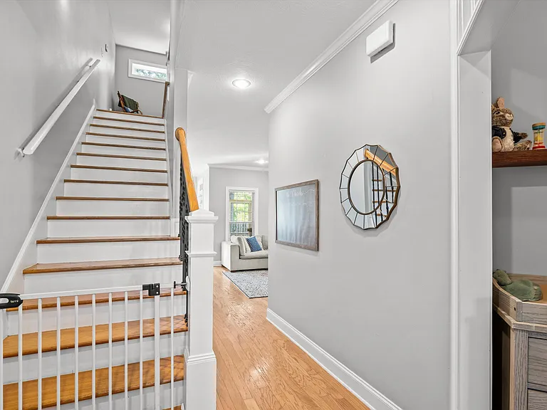 726 Bonnie Oaks Ln — Photo 10