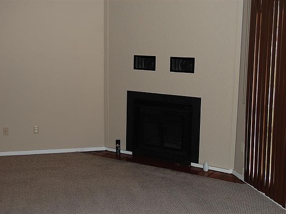 4th image of 711 Benton St