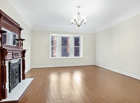 4th image of 189 Edgecombe Ave #1