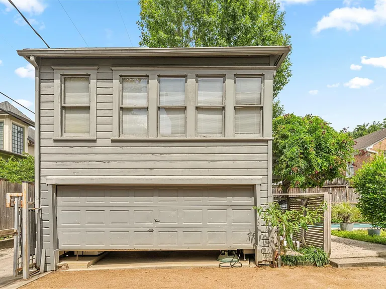 2120 Quenby St — Photo 34