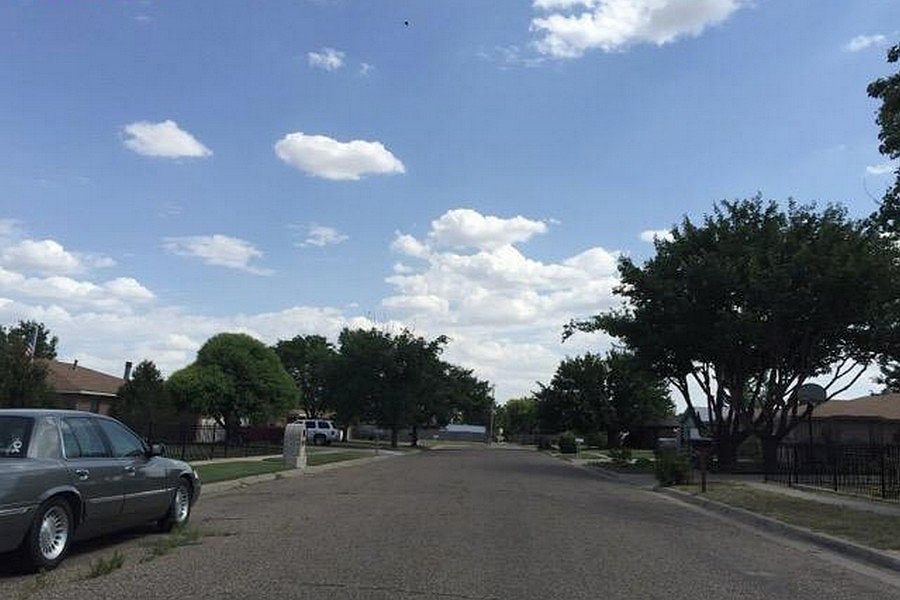 2nd image of 3201 Harris Dr