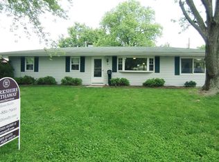 40 Southlane Dr, New Whiteland, IN