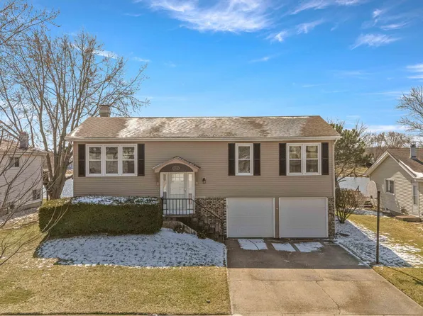 7545 W Hickory Creek Dr, Frankfort, IL 60423