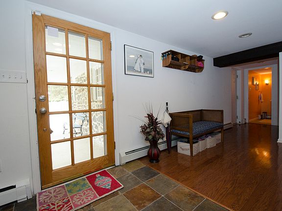 3rd image of 1 Castle Rock Dr