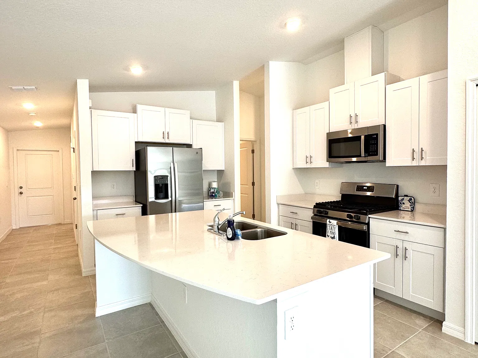 3 bed, 1450 sqft, $2,925 — Photo 2
