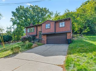 1 Fawcett Cir, Coraopolis, PA 15108