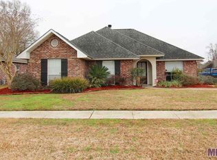 10099 Summerfield Dr, Denham Springs, LA 70726