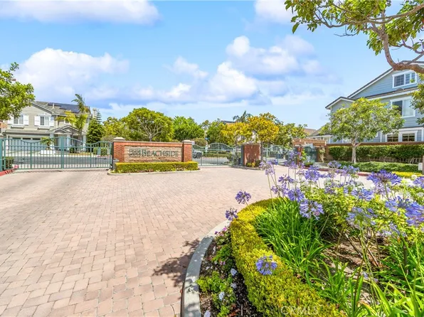 20851 Cabrillo Ln, Huntington Beach, CA 92646
