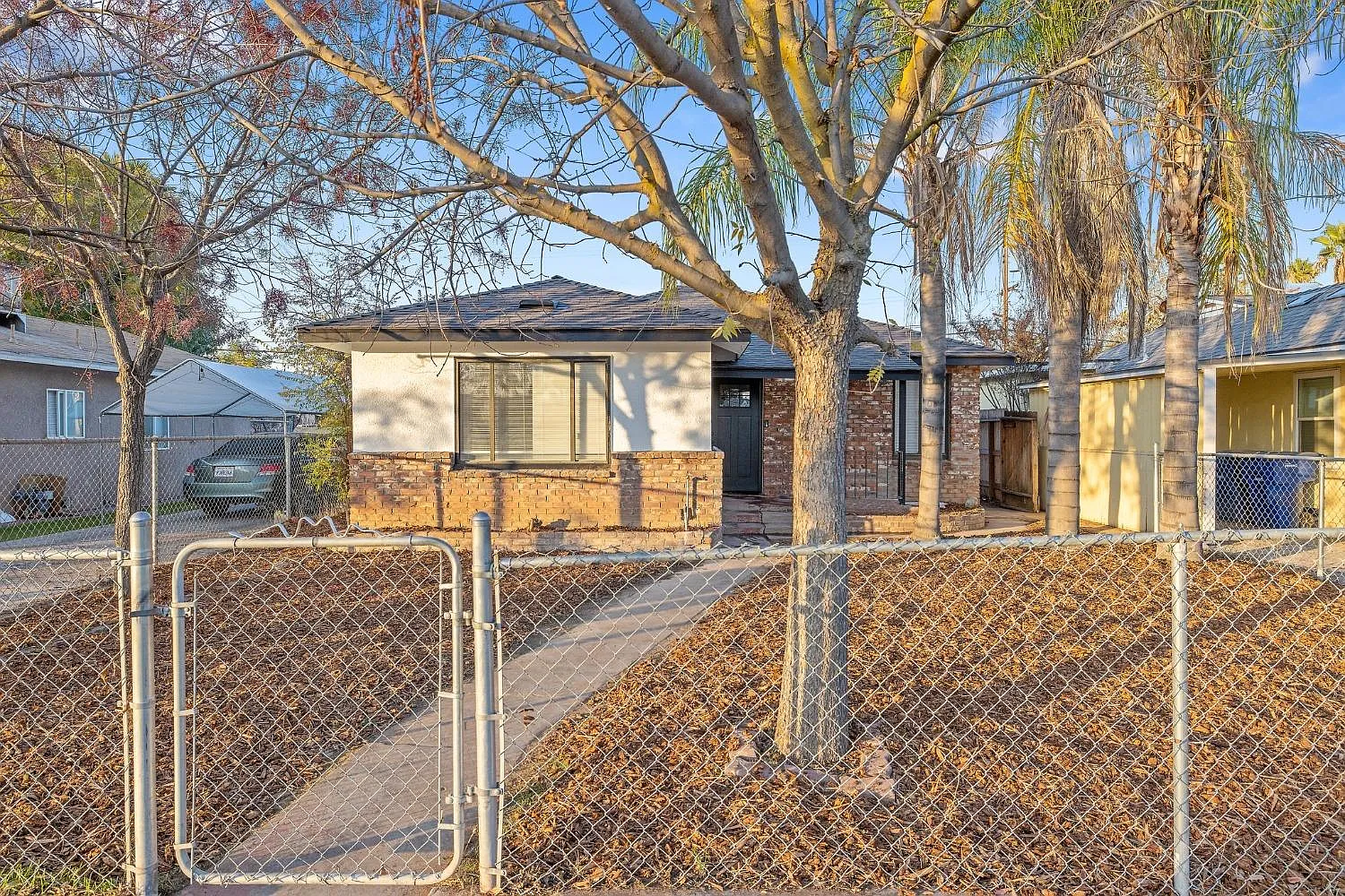 336 W Pinedale Ave photo 1