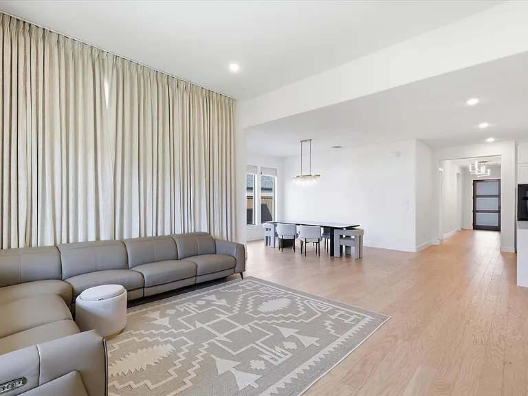 320 Telico Ct — Photo 28
