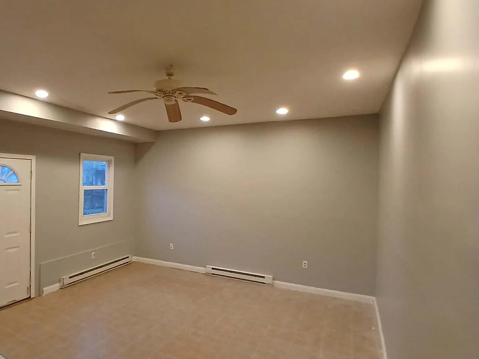 3 bed, 1.0 bath, 1200 sqft, $1,450 — Photo 4