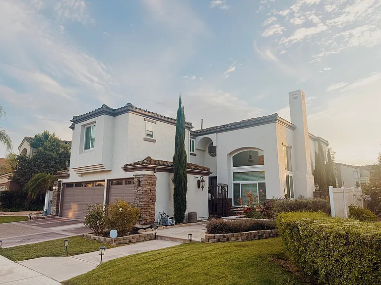 1060 Ginger Cir — Photo 1