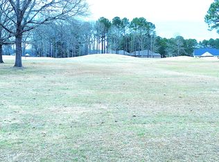 40 N Lake Cir, Manning, SC 29102