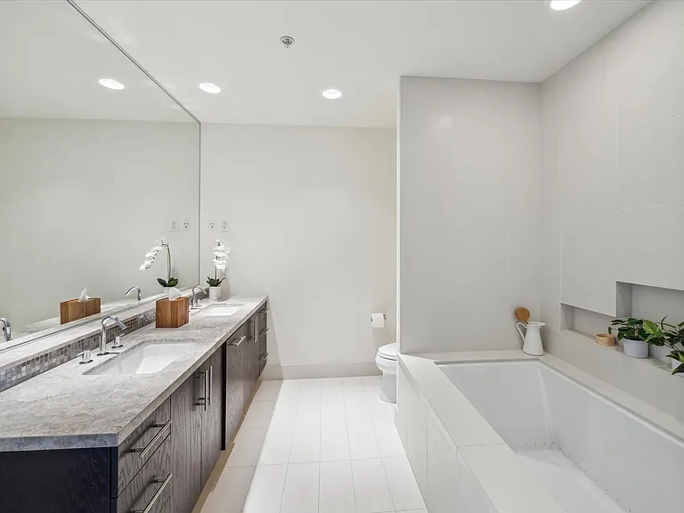 2207 Bancroft St #907 — Photo 12